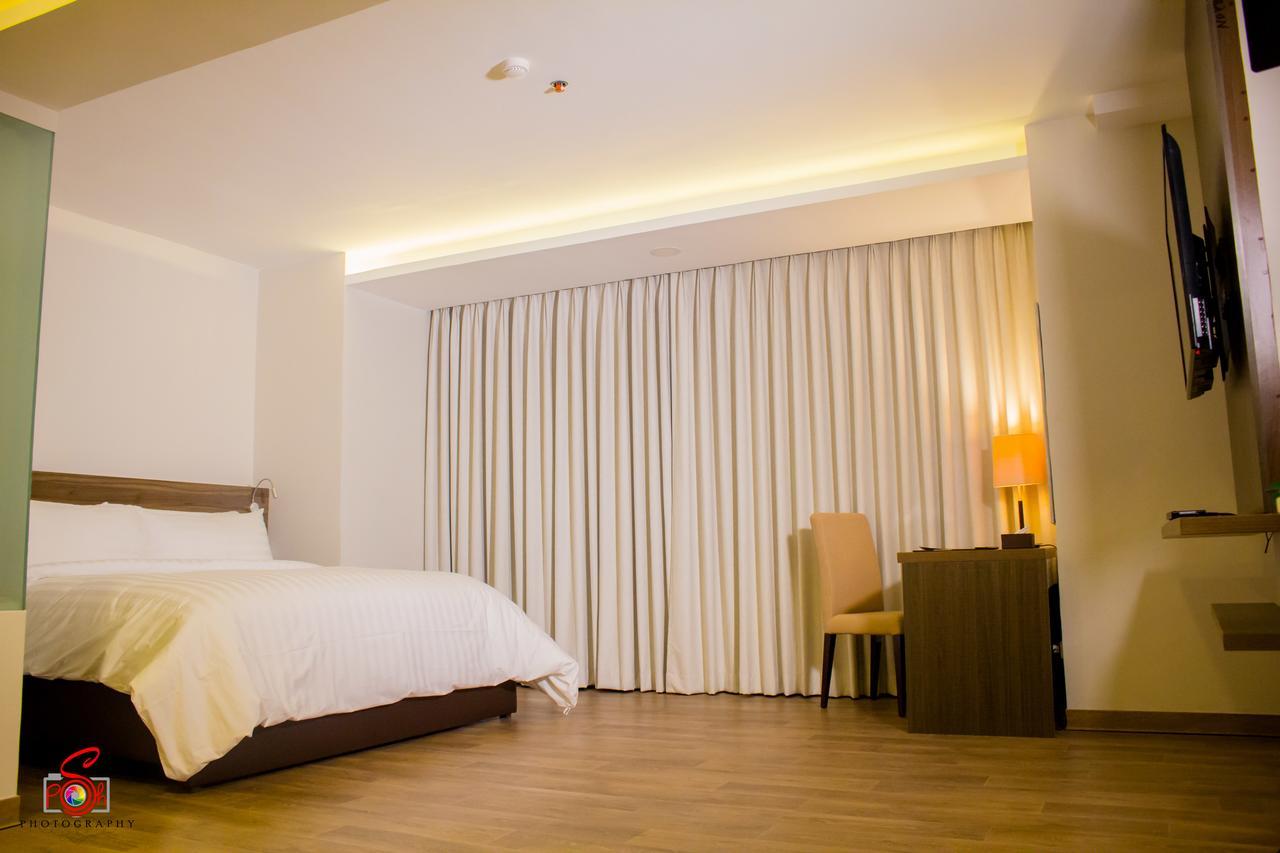 Hotel Marciano Calamba  Zimmer foto