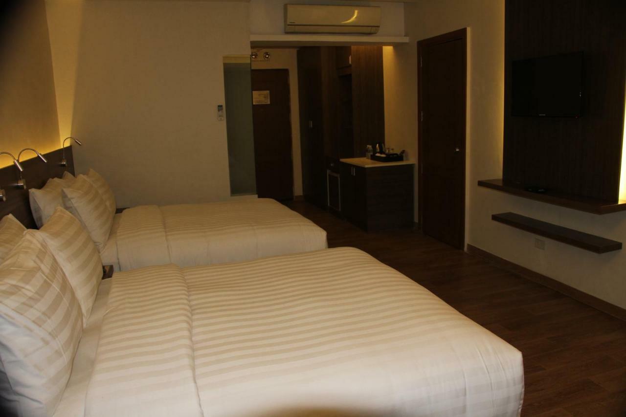 Hotel Marciano Calamba  Exterior foto
